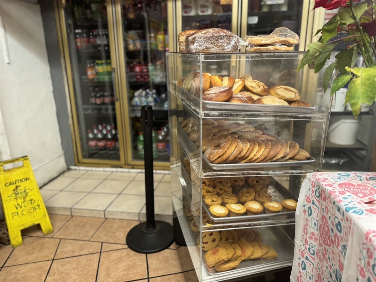La Flor De Yucatan Bakery